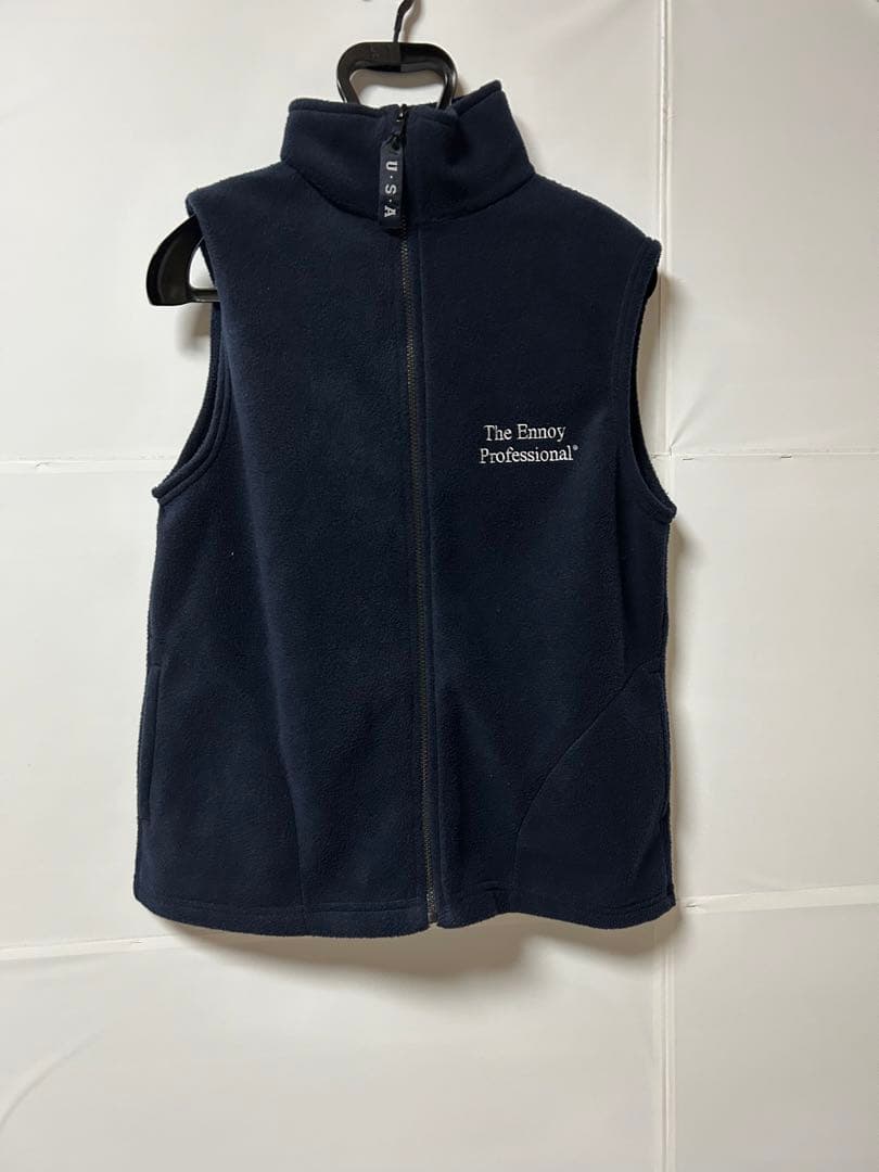 ennoy エンノイ フリースベスト ネイビー 在原みゆき着用 - メルカリ