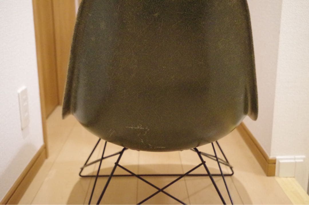 オリーブグリーン シェルチェア スチール脚 ハーマンミラー