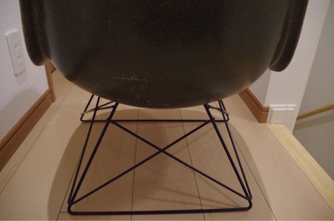 オリーブグリーン シェルチェア スチール脚 ハーマンミラー