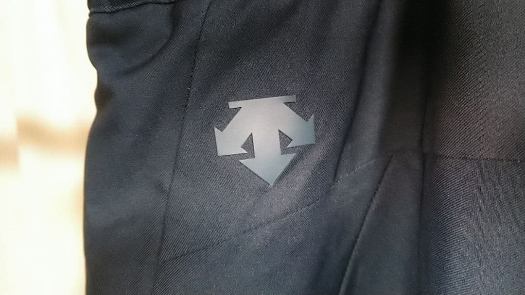 デサントの スキーパンツ サスペンダー付き　XO(3L相当)