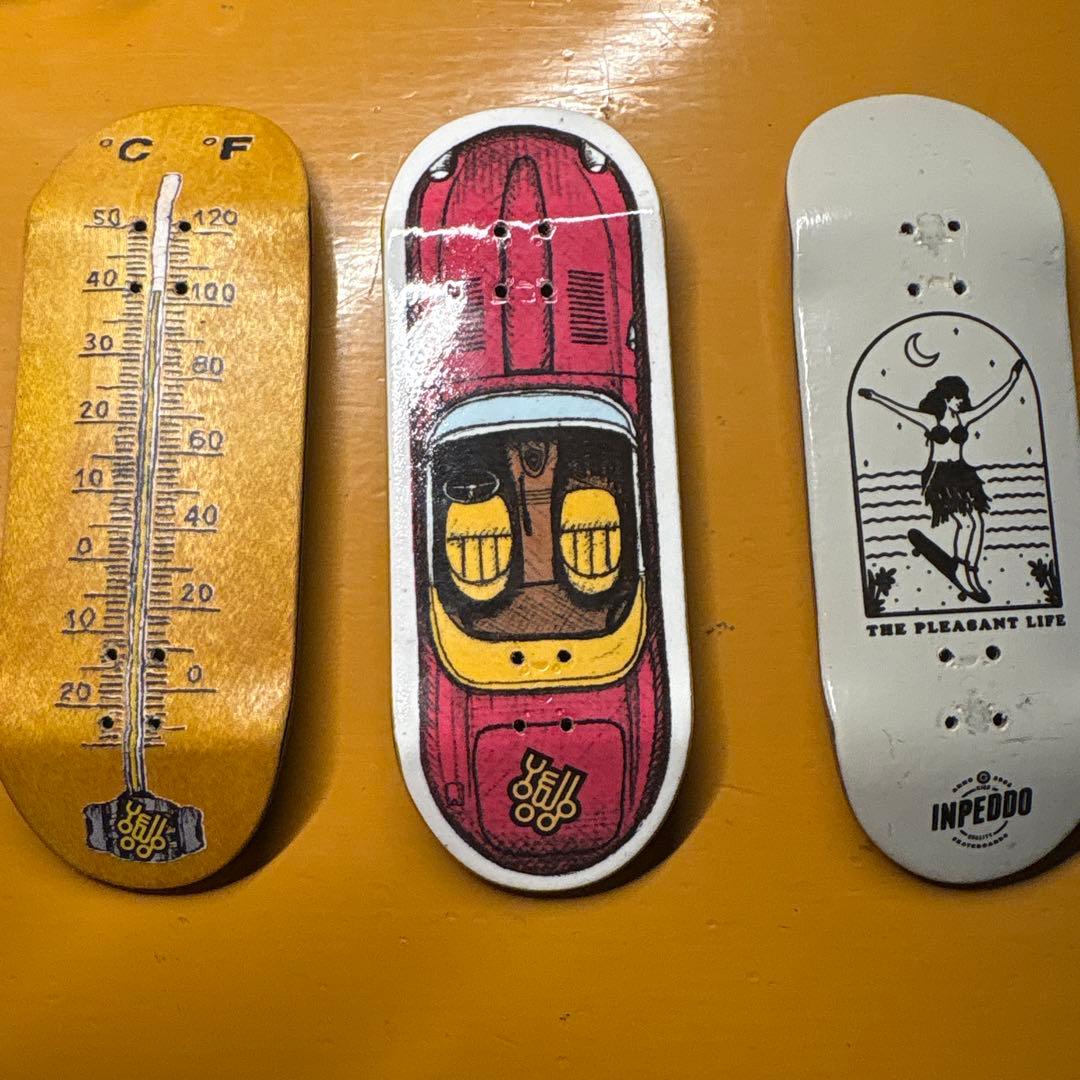 美品激レア指スケデッキ