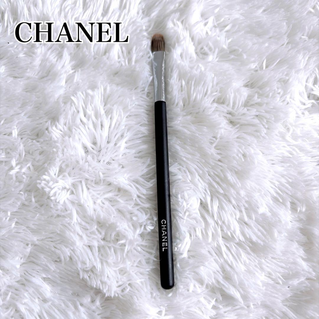 シャネル 美品✨ コンシーラーブラシ - メルカリ