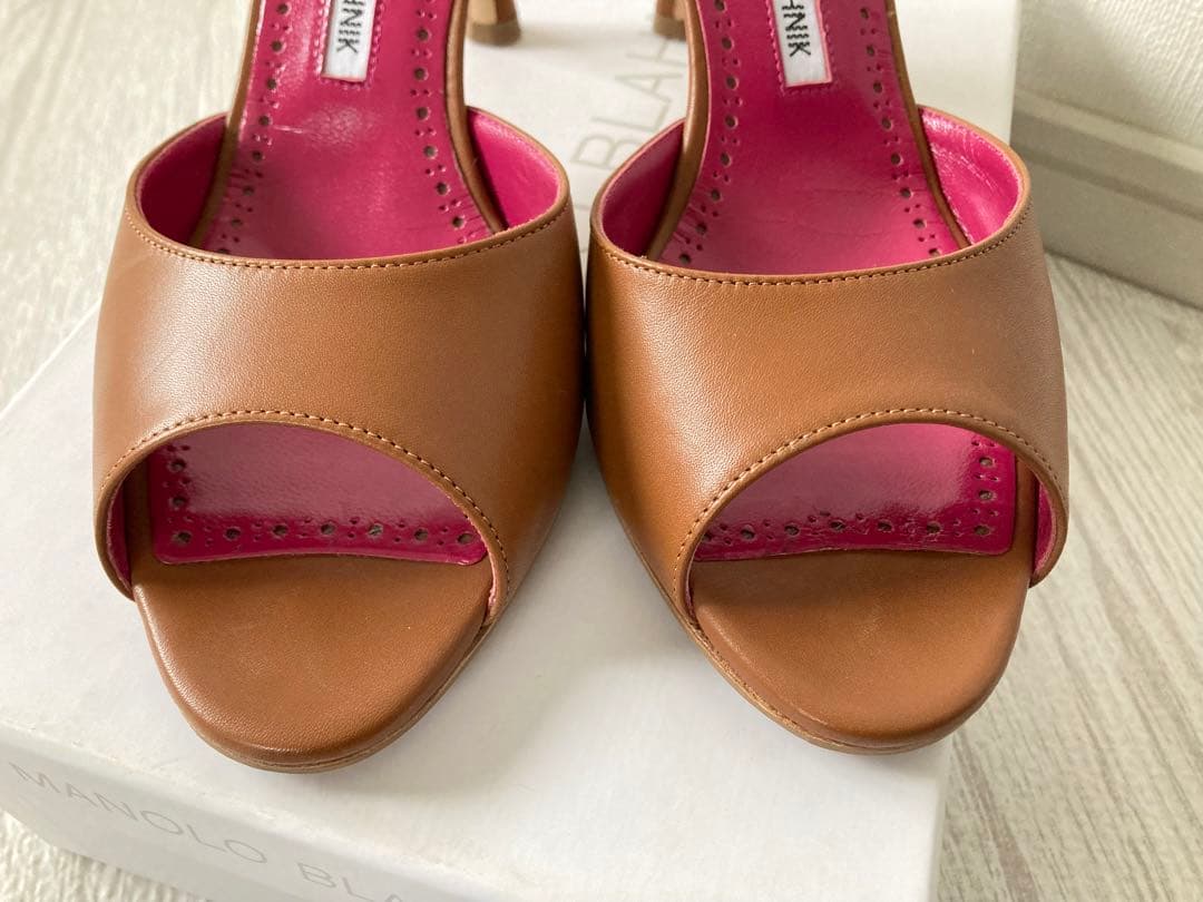 ManoloBlahnik JADAミュール