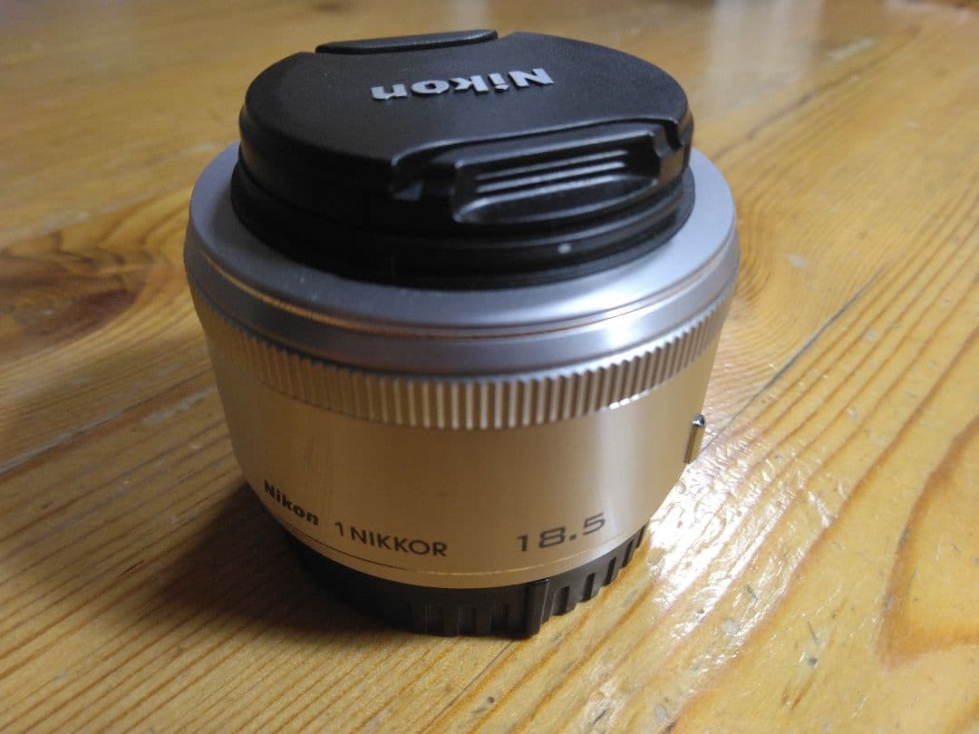Nikon 1 NIKKOR 18.5mm f/1.8 レンズ シルバー