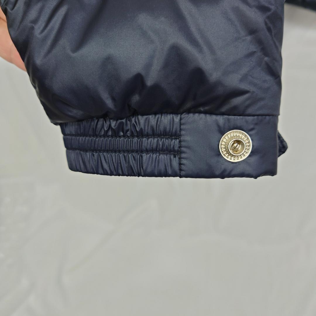 美品 モンクレール Moncler ブラック ライトダウンジャケット 2021年