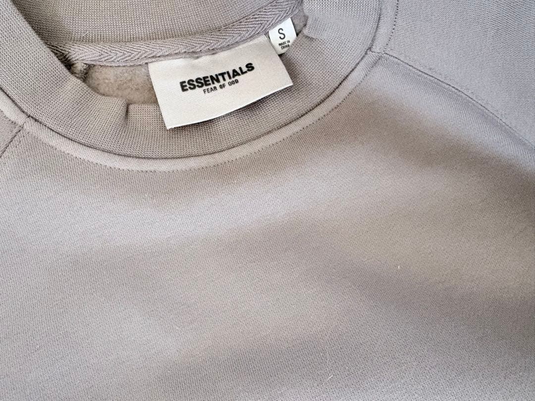 FOG ESSENTIALS トレーナー　スウェット　未使用