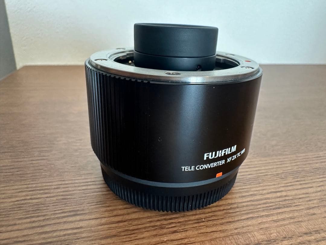 美品FUJIFILM XF70-300mm F4.5-6.3と良品XF2Xセット