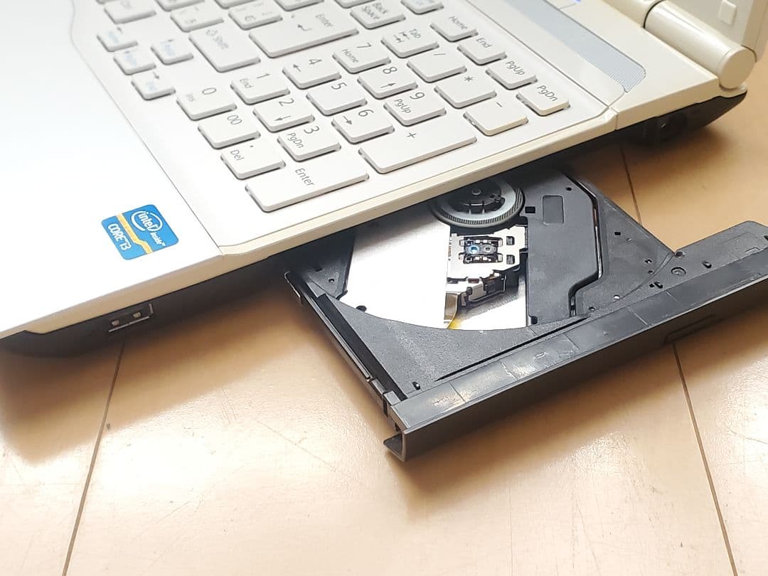 超高速富士通/Corei7/SSD512GB/メモリ16GB/オフィス2021