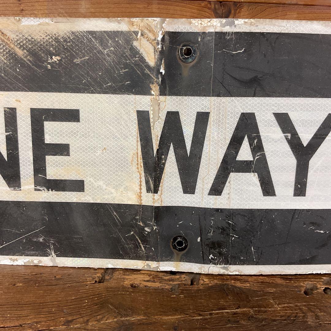 USA ジャンクONE WAY看板