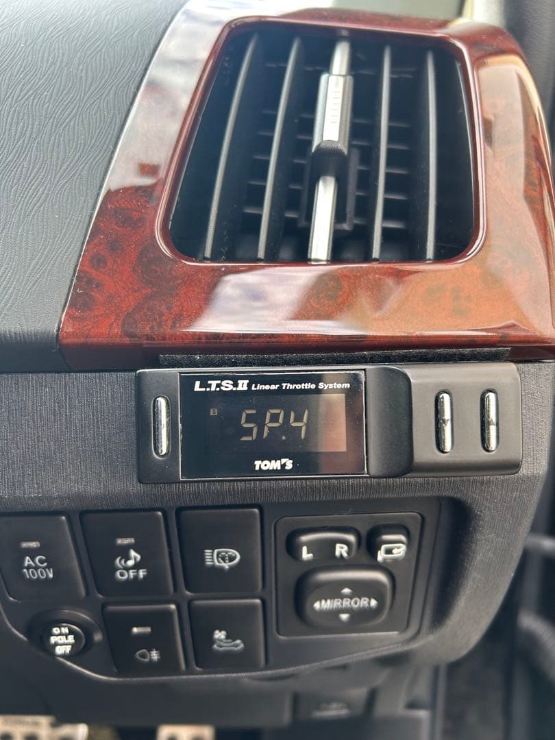 m*m様 トムススロットルコントローラー