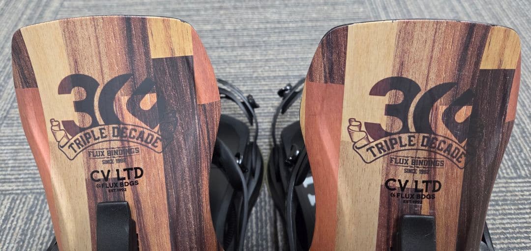 FLUX CV LTD TEAM Mサイズ 30周年限定モデル