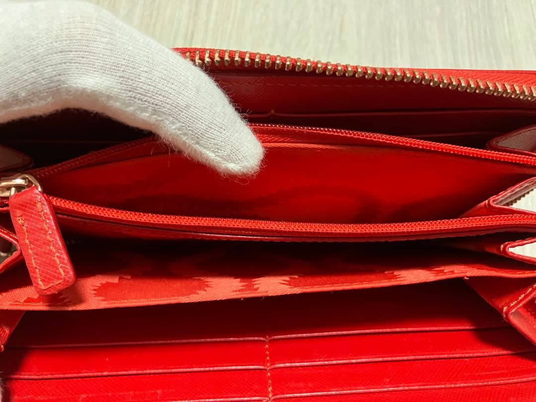 【美品】ヴィヴィアンウエストウッド サフィアーノラウンドジップウォレット