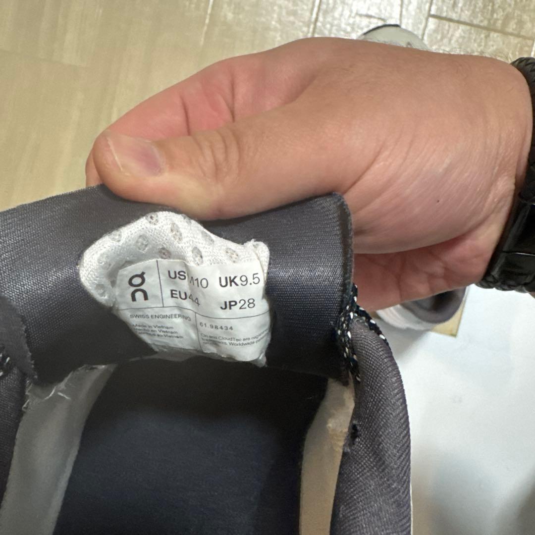 On Cloudmonsterシューズ US10 ホワイト/グレー