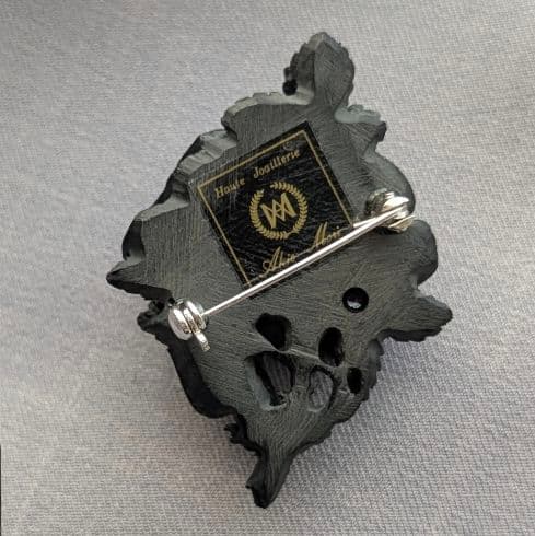 アキオモリ・デザイン薔薇ブローチ