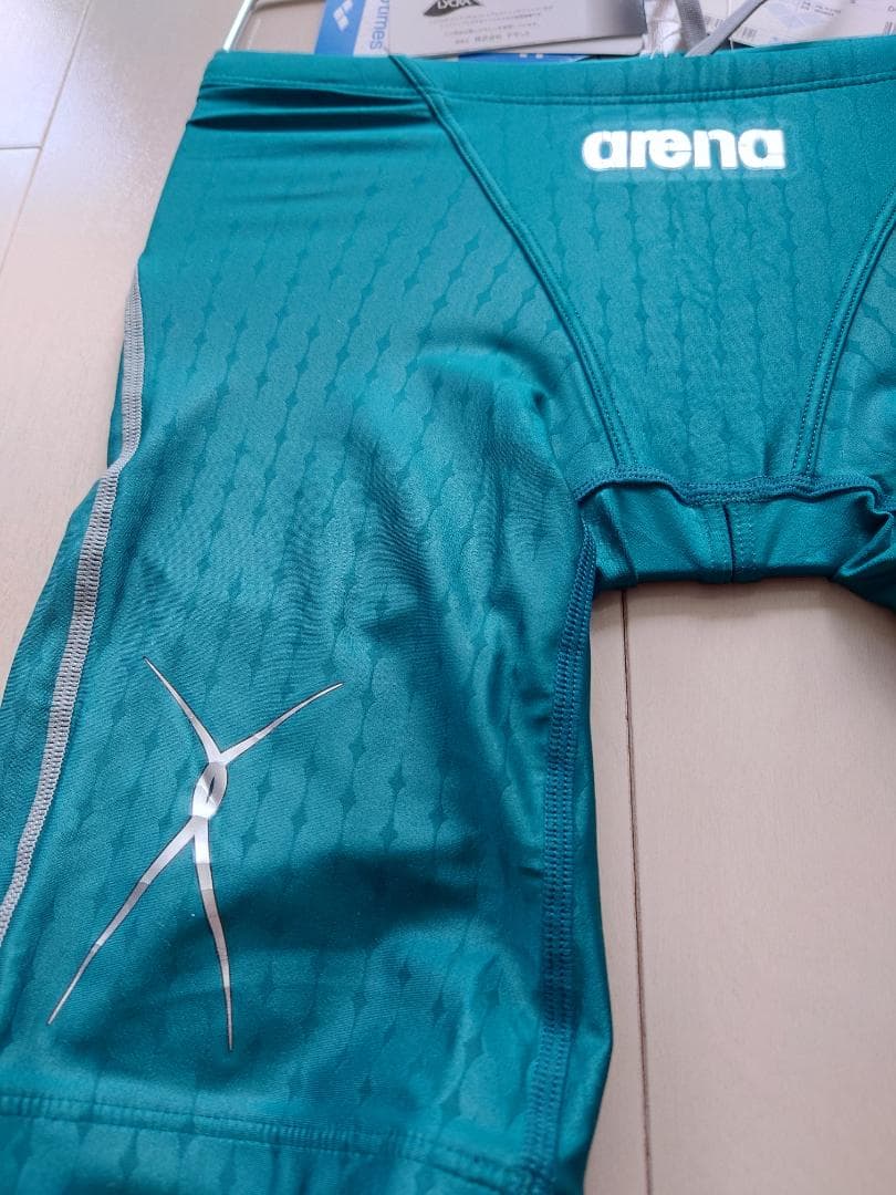 arena NUX-f ニュークス ARN-6014光沢グリーン S 競パン - メルカリ