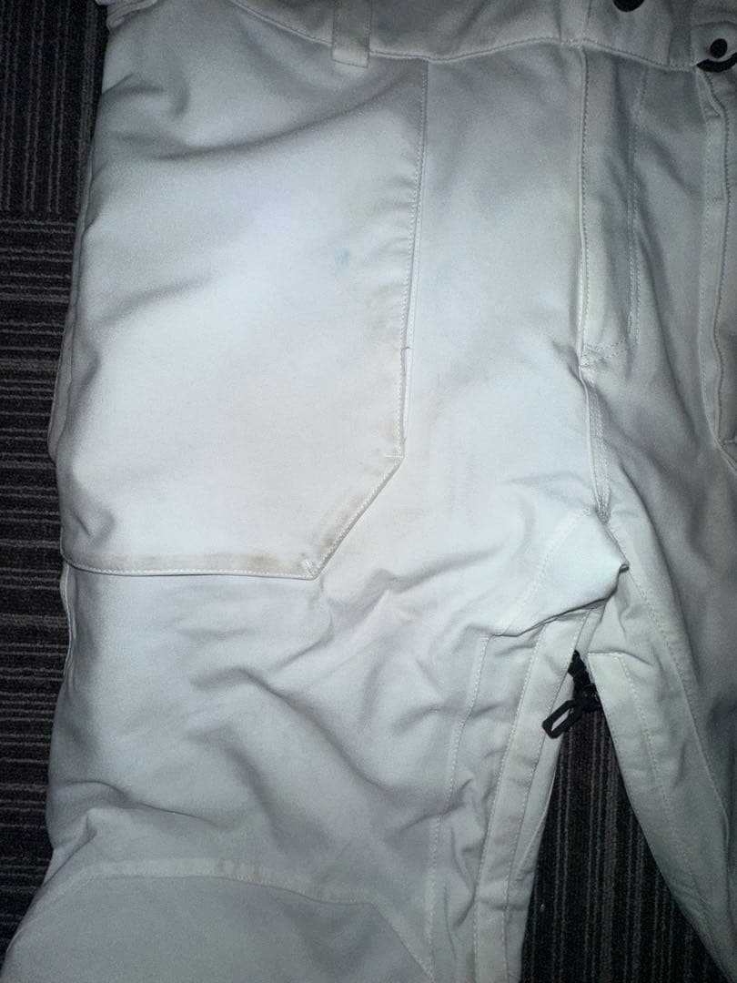 VOLCOM ホワイト ビブパンツ