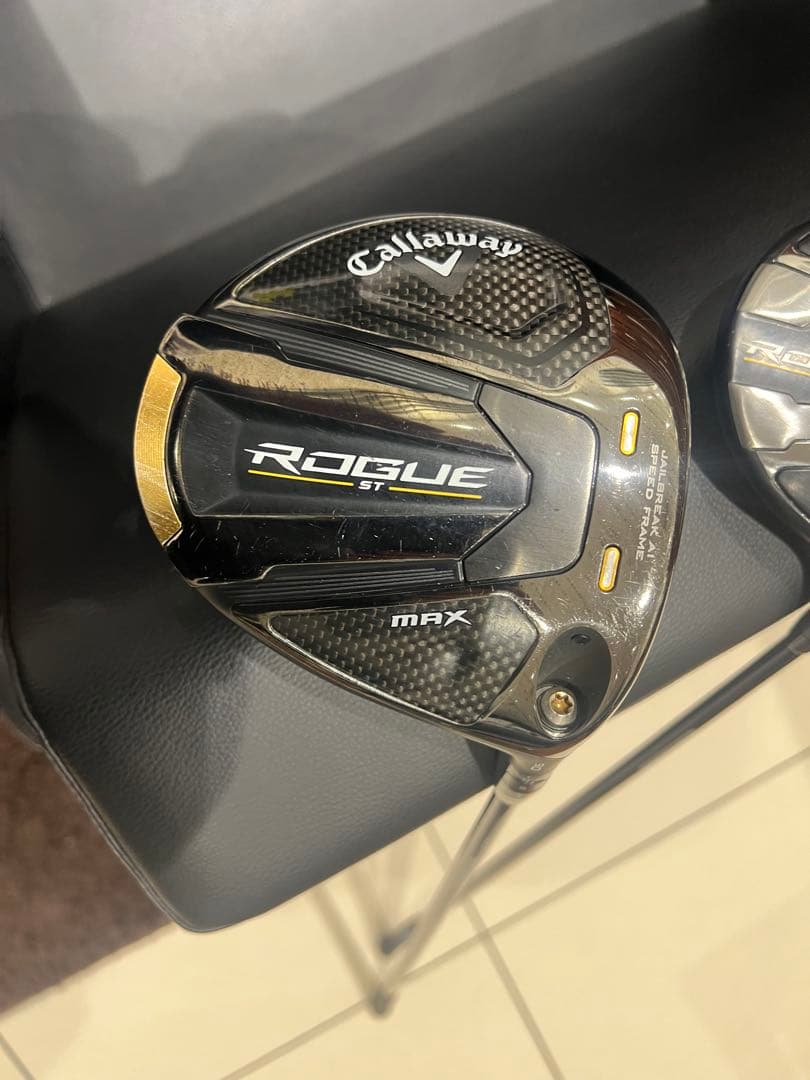 Callaway Rogue ST MAX ドライバーとフェアウェイウッドセット