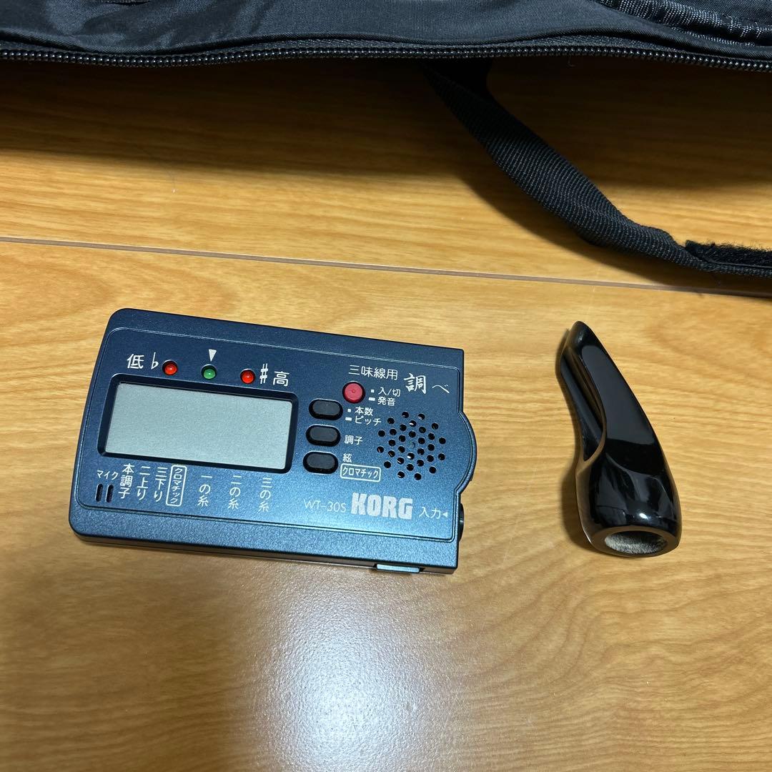 沖縄三味線サンシン　本革　ソフトケース付き　チューナー付き