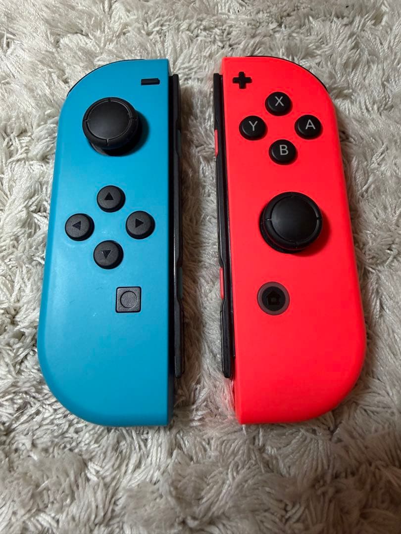 Nintendo Switch 本体　SDカード、シリコンカバー付