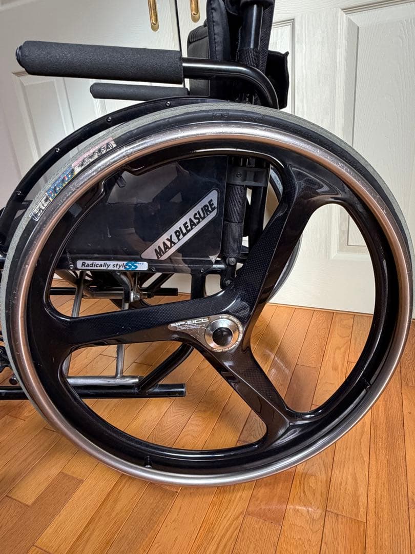 松永製作所マックスプレジャー 車椅子 カーボン ホイル