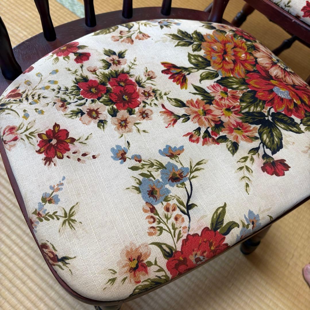 【ちひろ】① MIKIMOKU 2脚　椅子　花柄　ヴィンテージ　チェア