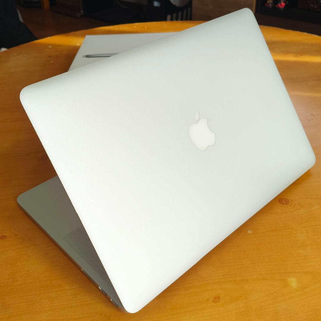【良好】Apple Macbook pro 15インチ 充電器、箱付