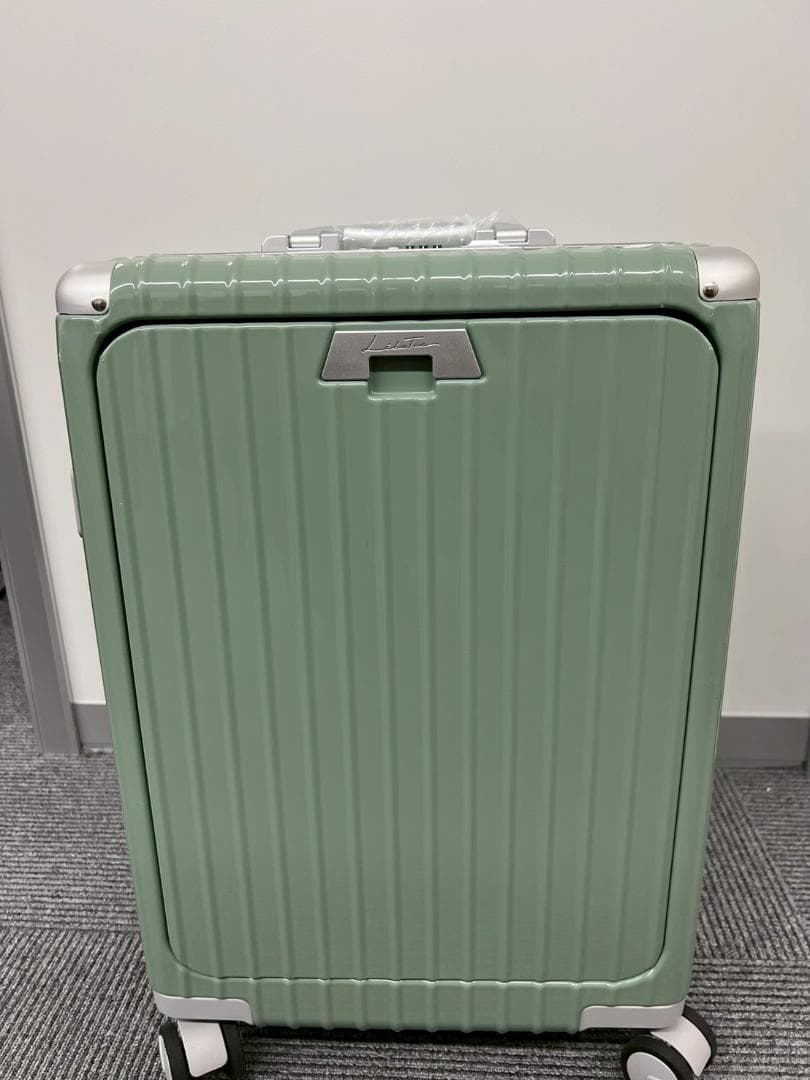 リベティ多機能キャリーケース【エナメルカーキSサイズ】A4