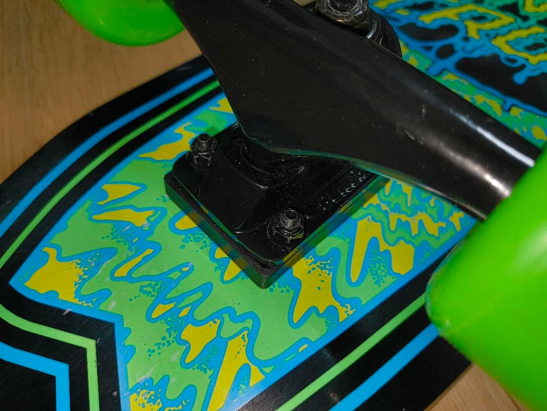 SANTACRUZ Toxic Dot Shark Cruiser ロングデッキ