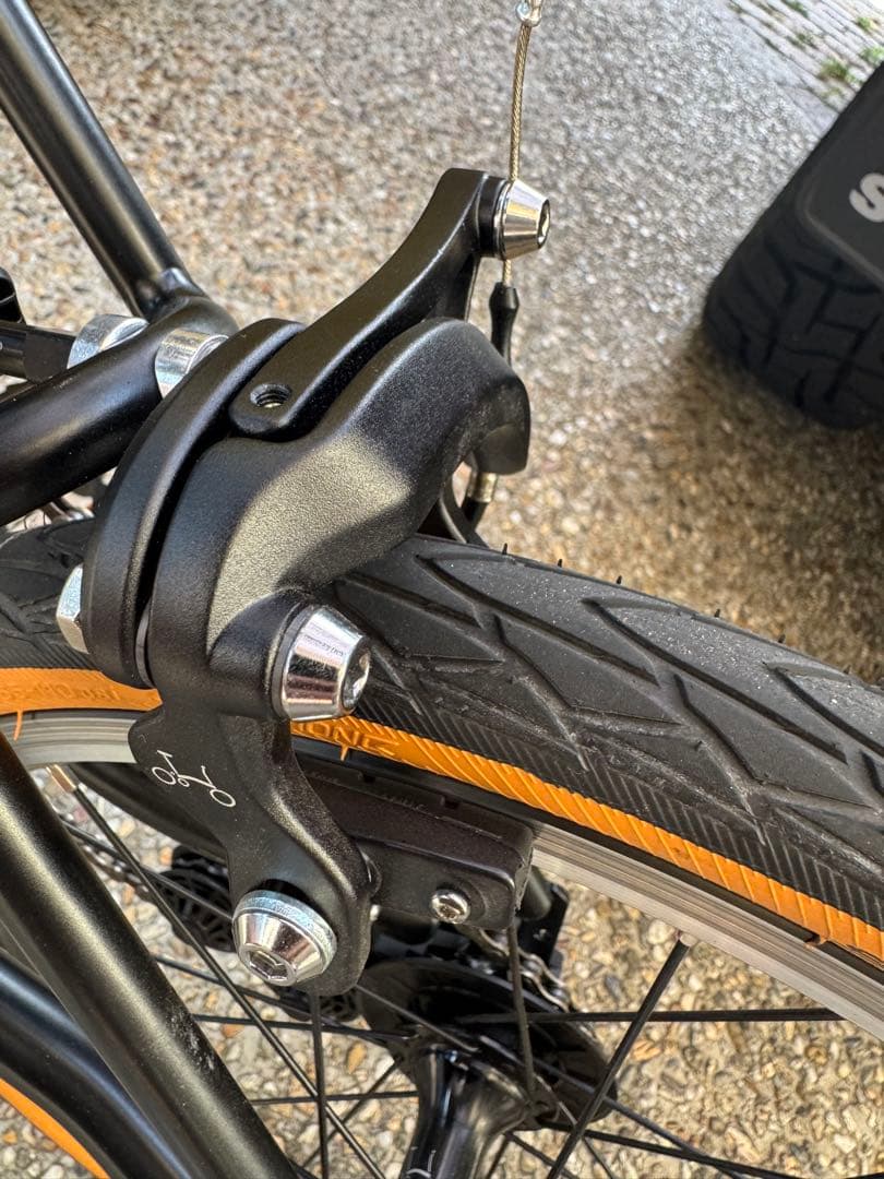 ブロンプトン　ブラックラッカー