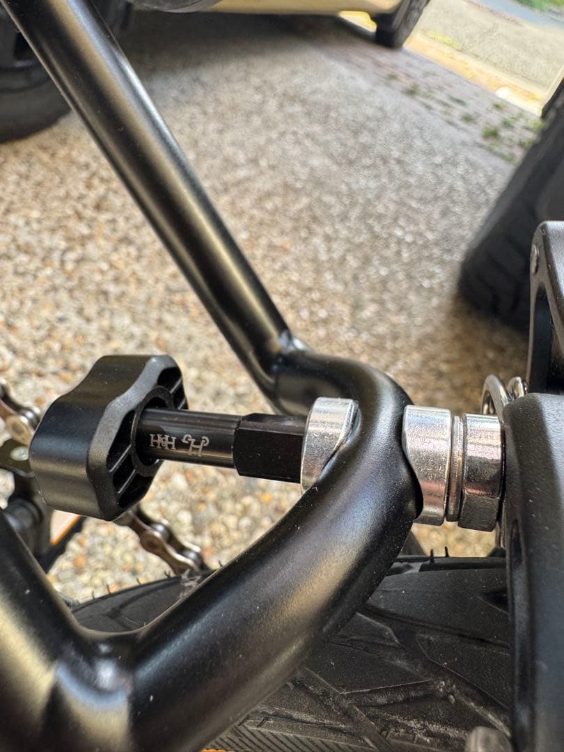 ブロンプトン　ブラックラッカー