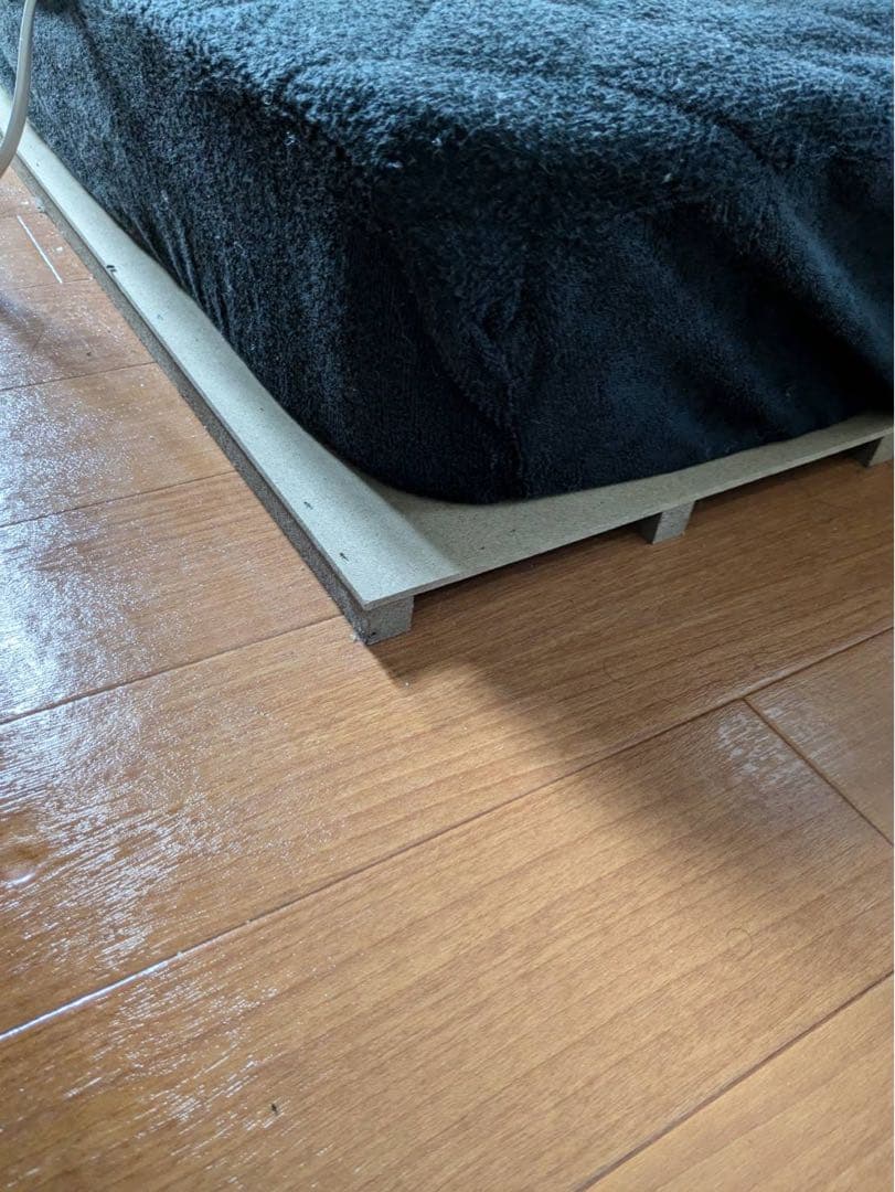 セミダブルローベッドフレーム