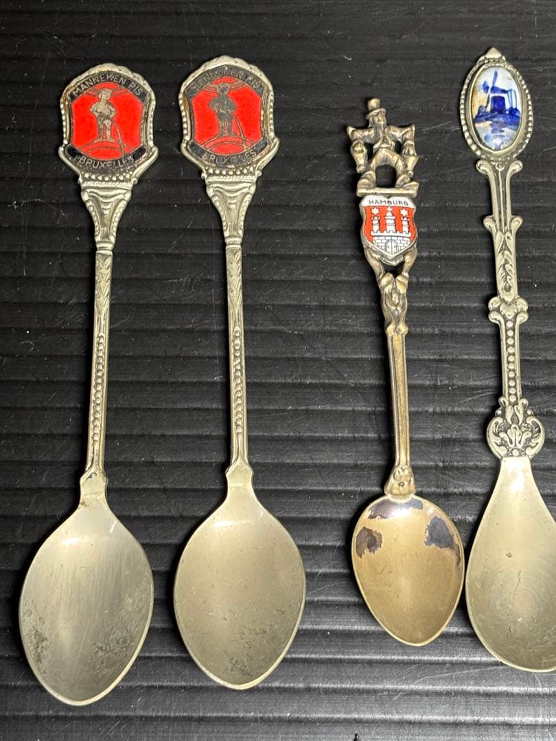 銀製？　西洋アンティーク　装飾スプーン15本セット　刻印多数　カトラリ