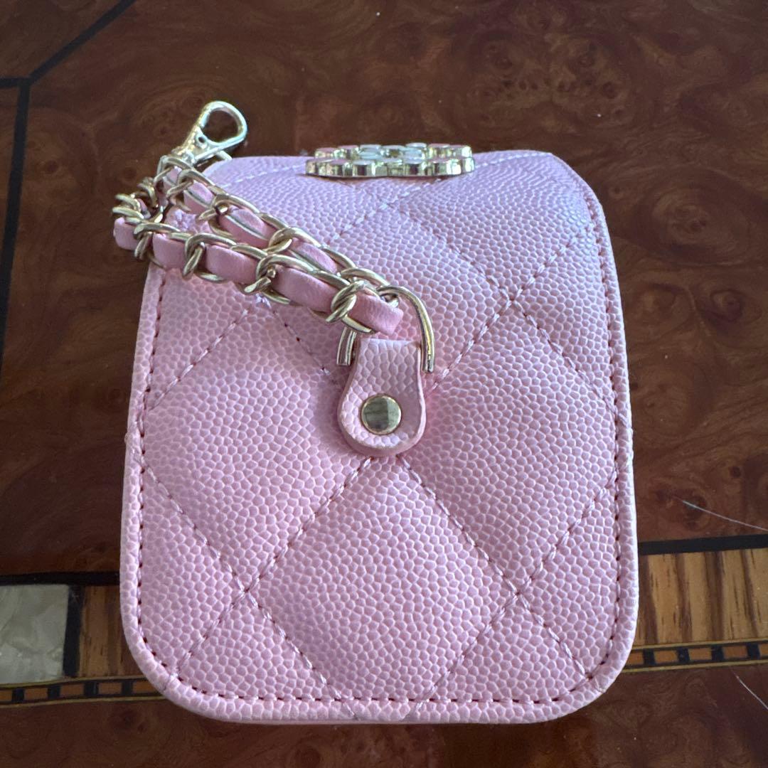 CHANEL エアポッズケース