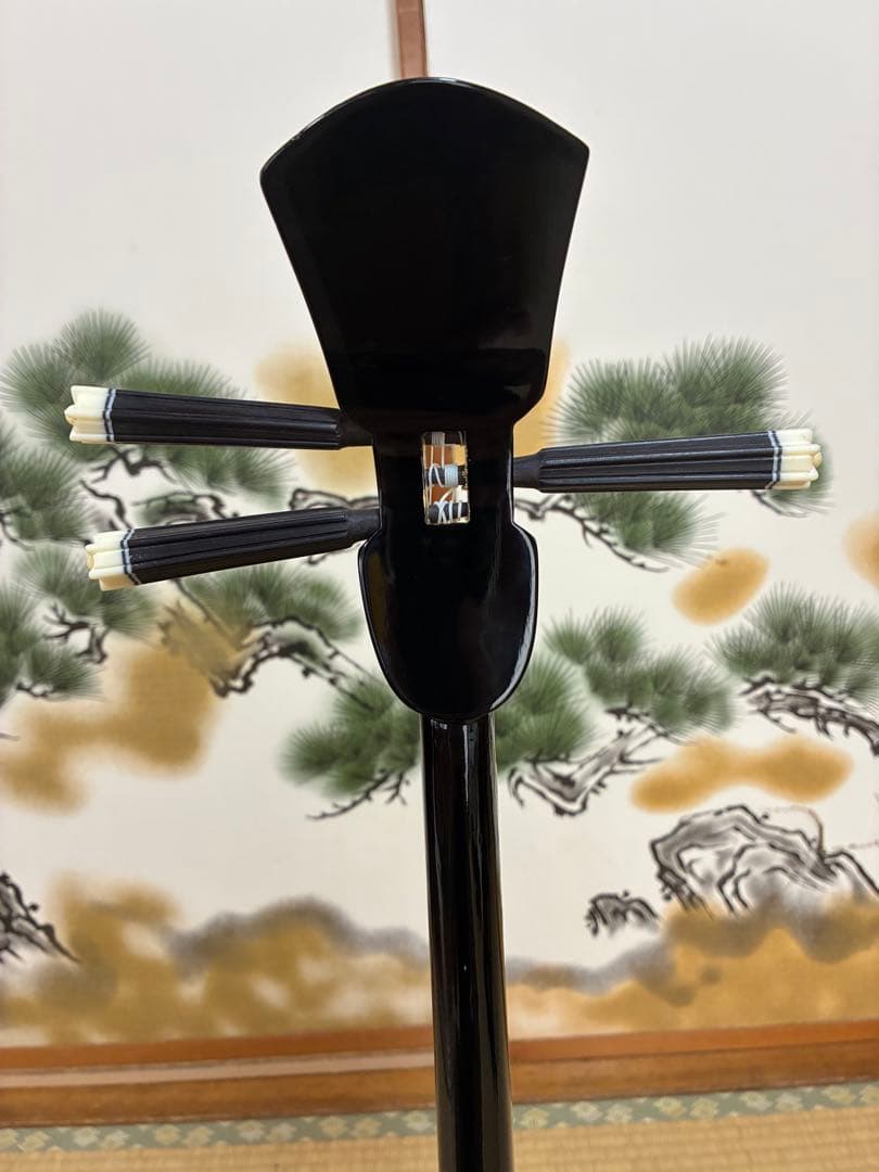 沖縄三線！貴重！知念大工型！本蛇皮！本張り！【一枚張り】