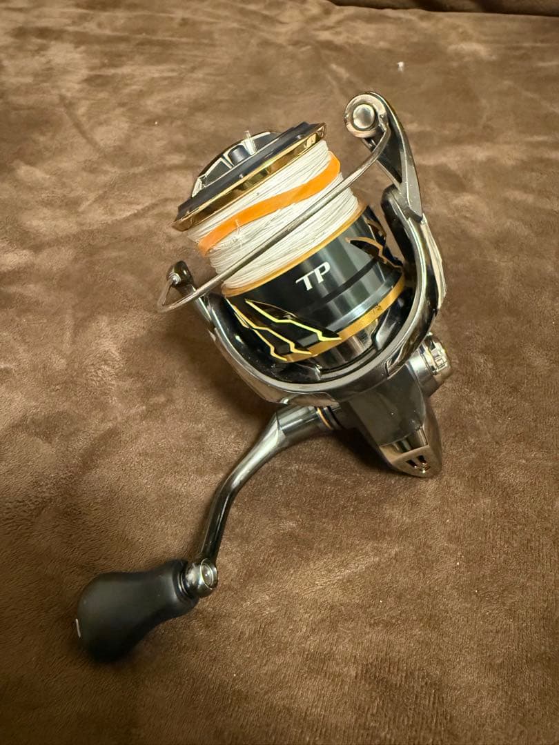 セール中　SHIMANO TWIN POWER 4000 pgスピニングリール