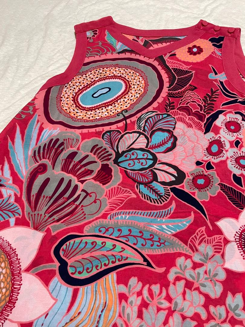 高 品質ファッション - トクコプルミエヴォル 花柄ノースリーブ