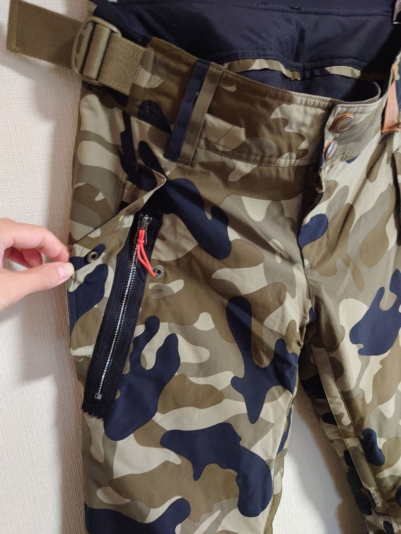 HOLDEN 迷彩 スノーボードパンツ Mサイズ
