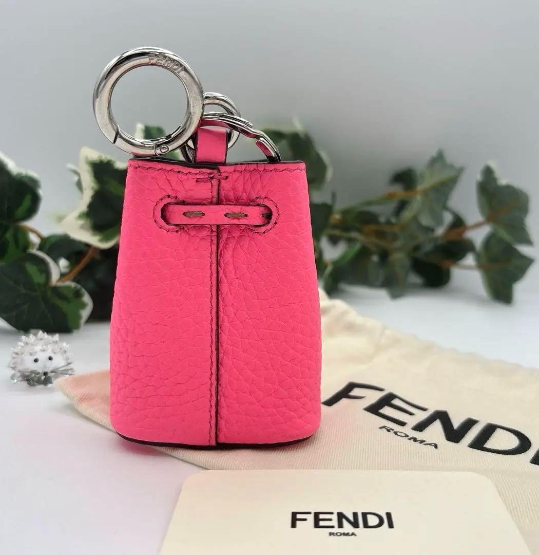 FENDI モントレゾール チャーム キーホルダー　ピンク