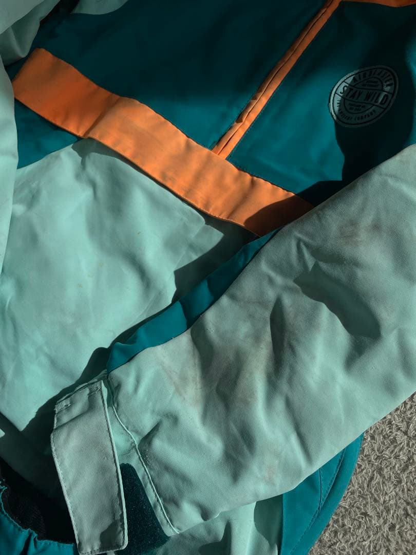 スノーボードウェア　エアブラスター