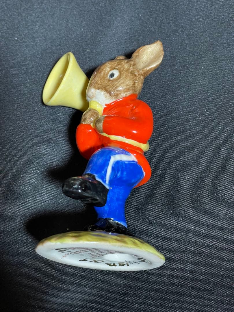 ロイヤルドルトン　バニキンズ　フィギュリン　5体セット　切り株付き