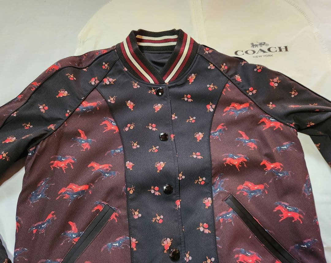 木製ハンガー付き・COACH・コーチ・リバーシブル・スタジアムジャンパー・新品