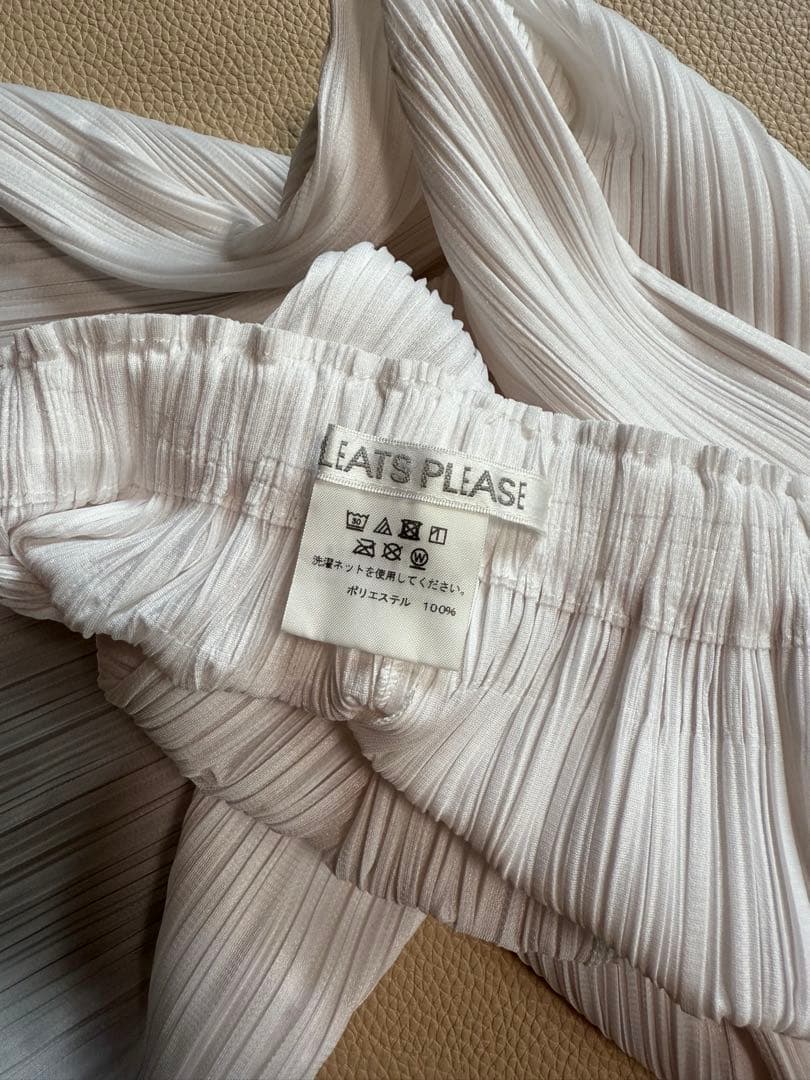 PLEATS PLEASE PP91-JF204ホワイトハーフパンツ総丈69cm
