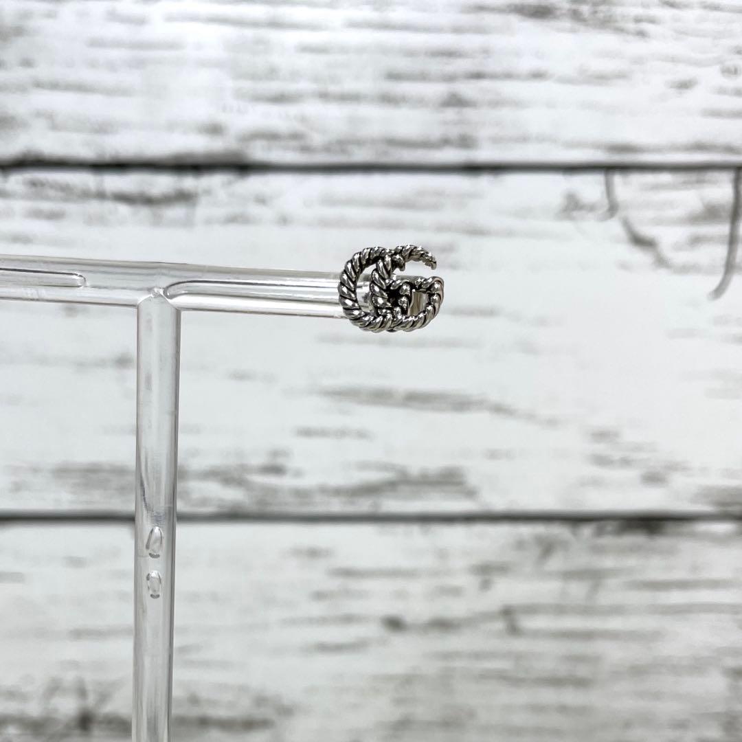 【極美品】グッチ　マーモントGG ツイストピアス片耳　シルバー925 燻