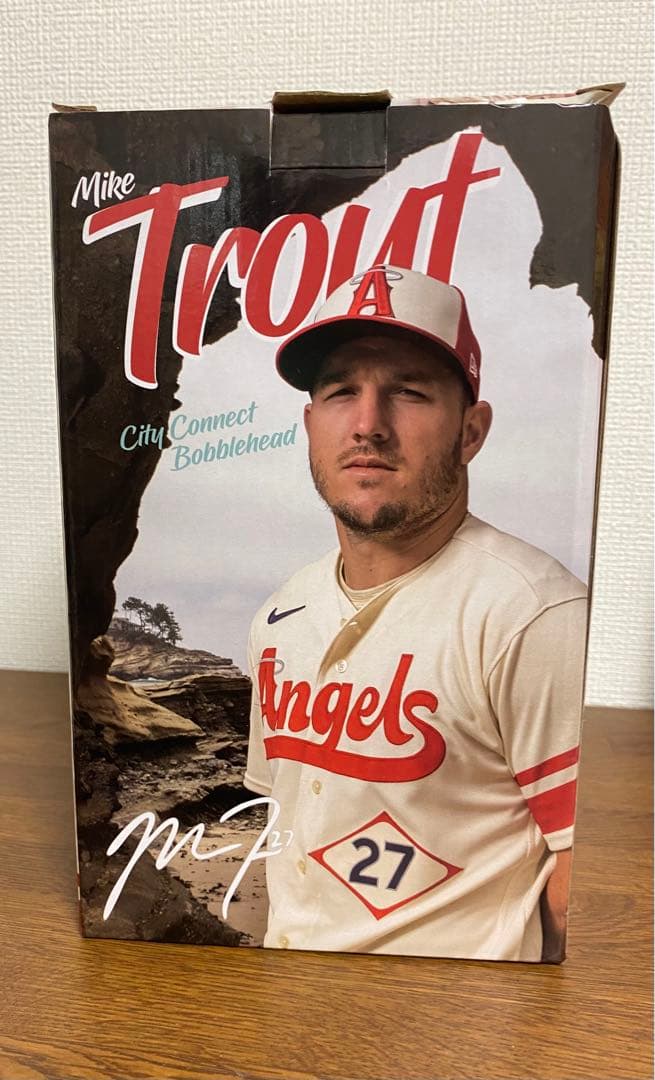 マイクトラウト エンゼルススタジアム先着25000個限定配布 フィギュア