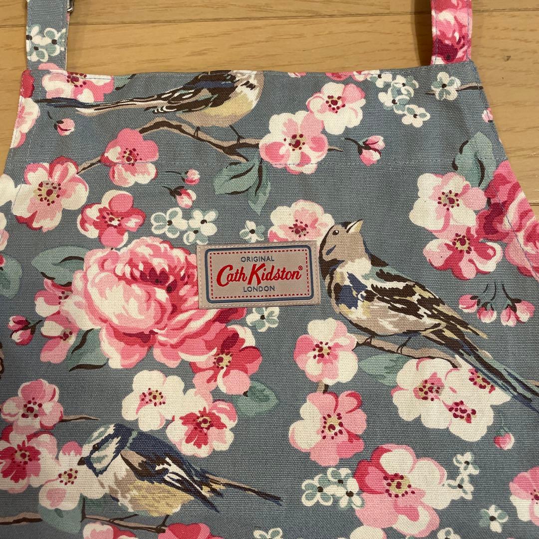 Cath Kidston キャスキッドソン エプロン 鳥.花柄グレーベース - メルカリ