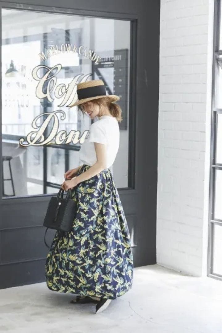 セブンテン　プリントフレアスカート