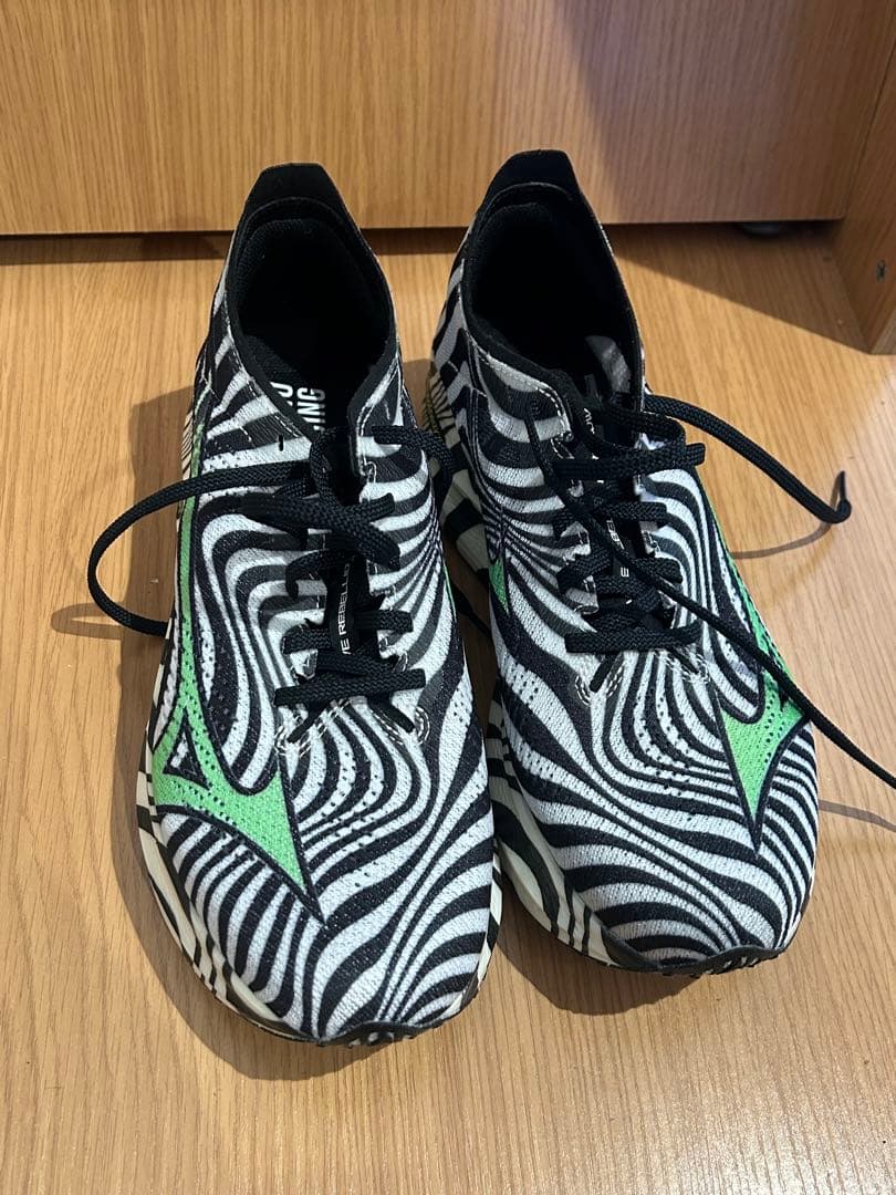 ミズノ ウェーブリベリオンプロ3low 厚底　非売品　27.0cm 駅伝