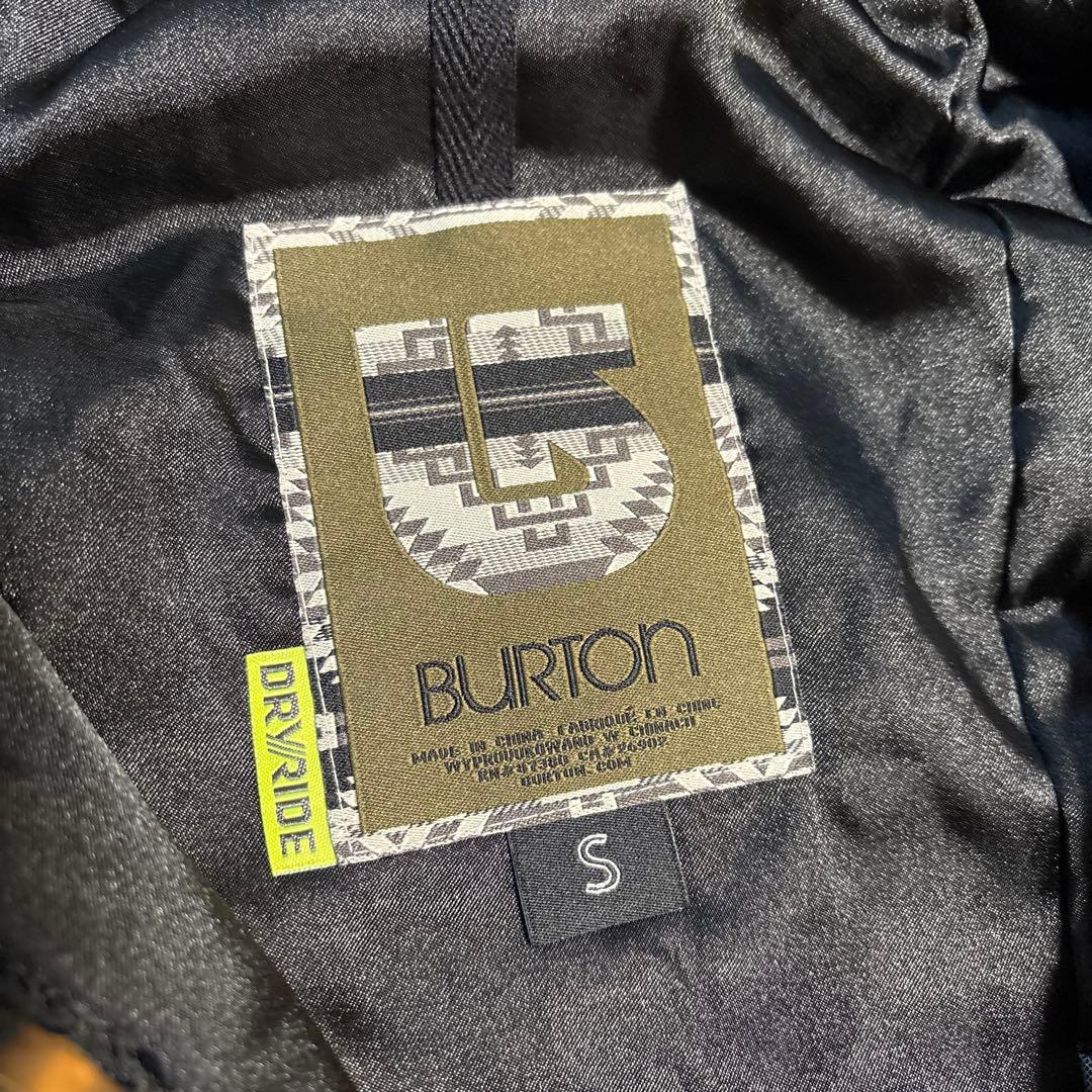 匿名発送❁¨̮Burton レオパード柄 スノーボードジャケット Sサイズ 美品
