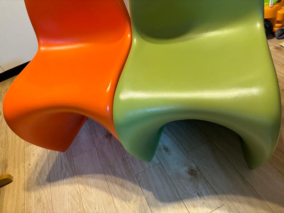 パントンチェアー　リプロダクト　北欧風　ポップ原色　椅子