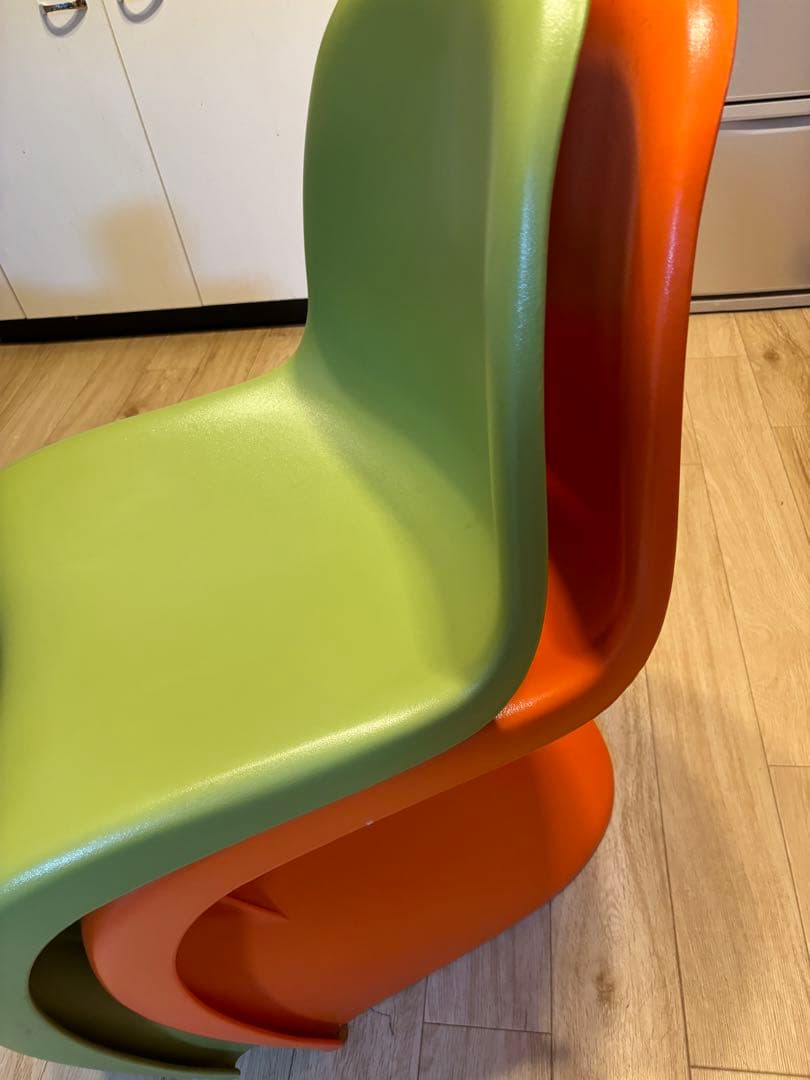 パントンチェアー　リプロダクト　北欧風　ポップ原色　椅子